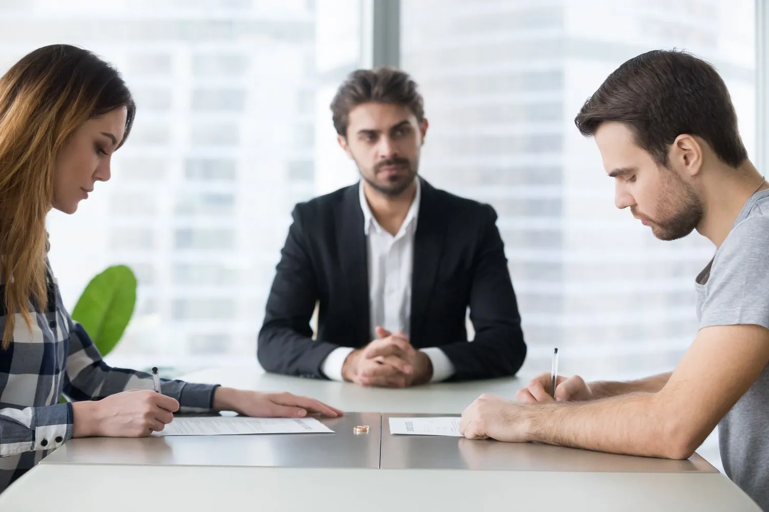 How EH Mediation Guides Couples Toward Fair and Balanced Outcomes Devizes